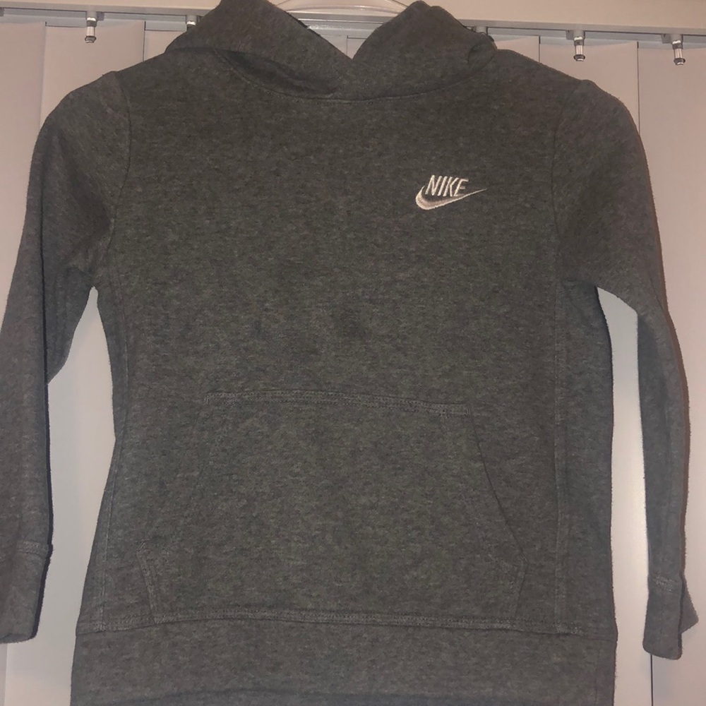 Nike sweater for boys !